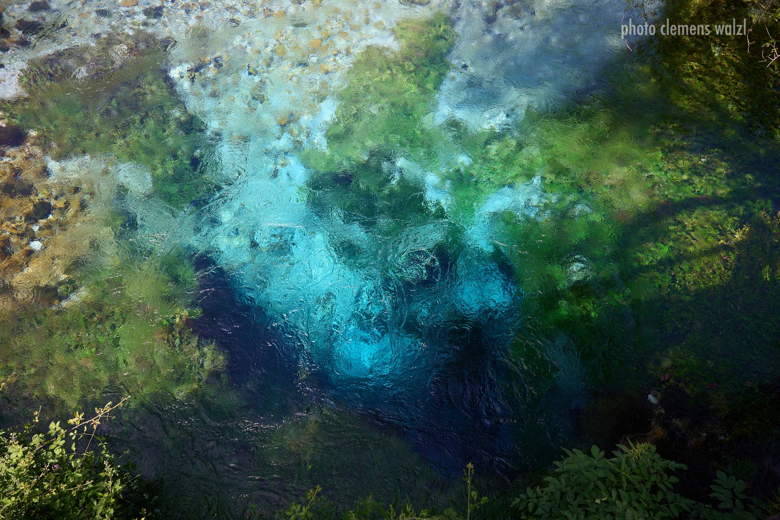 Das „Blue Eye“ in Albanien – kristallklare Quelle mit tiefblauer Färbung – © lassunsreisen.com / Clemens Walzl