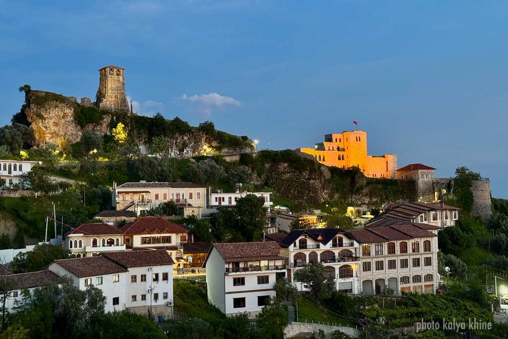 Kruja, Albanien — Burg und Altstadt