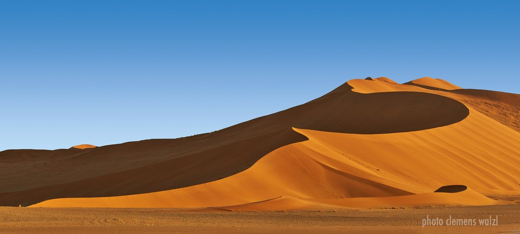 Dünenkamm im Abendlicht, Namibia